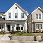Downtown Luxury Home Great For Big Groups