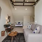 Slick Floor Deck Walk To Gulch And Downtown *