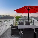 Southside Extraordinaire Walk To Gulch Lux Four Bedroom Holiday home Nashville