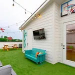 The Ultimate Hip-Hop Haven With Rooftop Patio