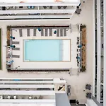 Illume New Modern Downtown Views With A Pool