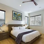 The Grove - Private Yard - 4 Mins To Broadway
