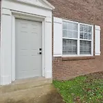 Brentwood U4 I Cozy & Comfy I 2Bd I Free Parking