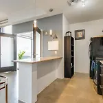 5M217 Longterm Stay Just Across The River From Downtown