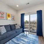Modern Condo With King Bed - Close To Downtown, Opry, Broadway