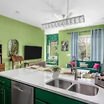 Bloom Haus Dt 2miles - 8 Q Beds - Rooftop - Omg Holiday home