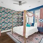 Bloom Haus Dt 2miles - 8 Q Beds - Rooftop - Omg Holiday home *