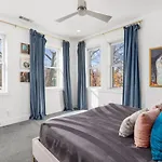 Two Adjacent Homes In 12 South And Belmont Area Sleeps 20 People *
