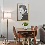 Famous Music Row 1 Bedroom Condo With Free Parking And Pool