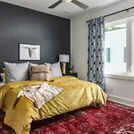 House Of Many Colors-Central