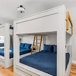 Side-by-side Homes With Hot Tubs - Sleeps Over 20 Guests Nashville
