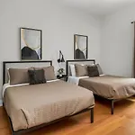 Holiday home Side-by-side Homes With Hot Tubs - Sleeps Over 20 Guests *