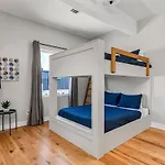 Side-by-side Homes With Hot Tubs - Sleeps Over 20 Guests Nashville