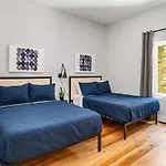 Spacious Nash For 12 Guests With Rooftop Views And Hot Tub Nashville