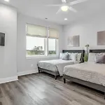 Nash Getaway - Private Rooftop Patio - Sleeps 12