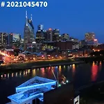 Side By Side Era - Hot Tubs - Rooftop Views
