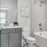 Two Large Homes Minutes To Downtown Nashville