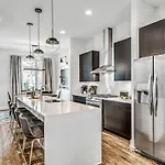 Two Large Homes Minutes To Downtown Holiday home