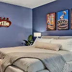 Boots On Broadway In Downtown With Parking, Pool, Gym * Nashville