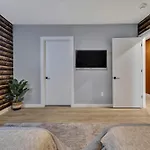 Boots On Broadway In Downtown With Parking, Pool, Gym