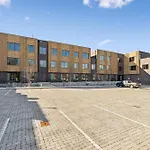 Luxury E Nash 1 Bed 1 Bath Rooftop Access Parking 30 Or More Days By Skyrun Nashville