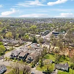 Comfy East Nashville Home For 10