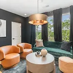Bootleg Parlor-Private Deck-Fire Pit-Near Broadway