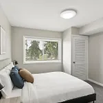 Avery Apartments D33 I Spacious 2 Bed 1 Bath