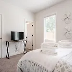 The Gibson By Stay Local Nashville