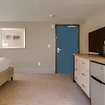 Charming Retreat For 2 Near Downtown & Broadway