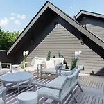 7Br Retreat, Rooftops, Garages, Walkable To Faves 5 Mins To Nissan Stadium, Less Than 10 Mins To Broadway, 24 Hr Hospitality, Great For Groups