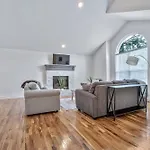 Holiday home Nest: Renovated Retreat Near Bna *