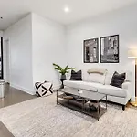 Holiday home Centennial Park Near Broadway Sleeps 4 *