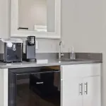 2mi Downtown Hot Tub Balcony 4 King Beds * Nashville