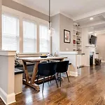 Nell's Haven Two Miles To Downtown & Broadway Holiday home Nashville