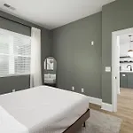 With Free Parking, 3 Miles Downtown, Near Restaurants Apartment Nashville