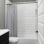 With Free Parking, 3 Miles Downtown, Near Restaurants Apartment Nashville