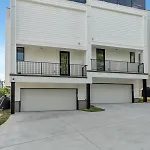 Large Groups - 2Mi From Downtown - Sleeps 24