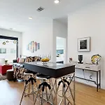 Apartment Illume 319