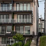 Skyline Views - Rooftop Pool - Maximum Luxury