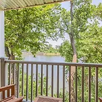 Uncork And Unwind Free Parking Pool Walk To Broadway! Apartment Nashville