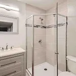 Uncork And Unwind Free Parking Pool Walk To Broadway! Apartment Nashville