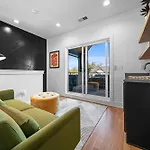 Rooftop Lounge 2 Miles From Broadway