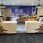 La Quinta By Wyndham Airport Hotel 3*