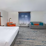 La Quinta By Wyndham Airport Hotel Nashville