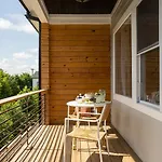 Cherokee By Avantstay Apartment