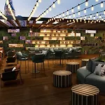 Marriott At Vanderbilt 4*