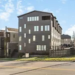 Two Neighboring Homes Sleeps 24 Walk To 12 South