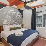 Groovy -Rooftop Patio W/ Hot Tub -Mins To Broadway
