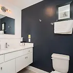 Holiday home 2 Side By Side Homes With Rooftops Nashville